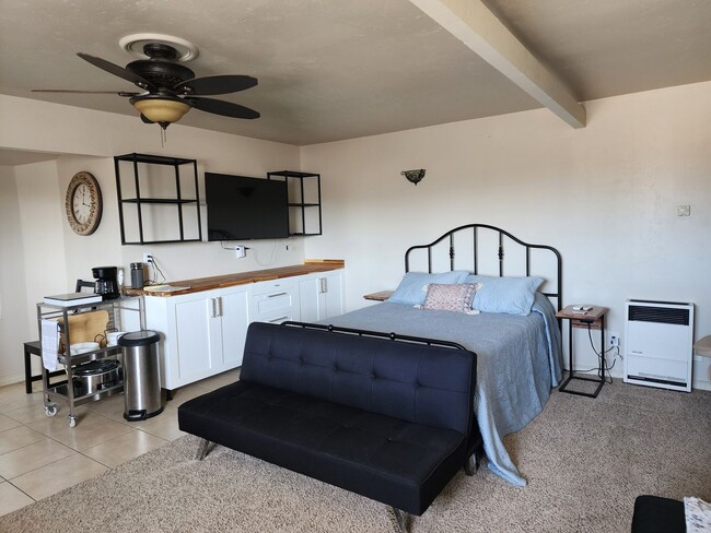 Building Photo - Furnished Studio in Oceanside