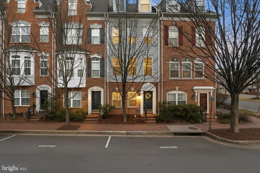 Photo - 5053 Kilburn Street Unit