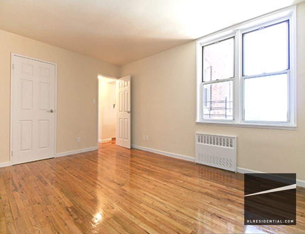 Building Photo - 8319 139th St