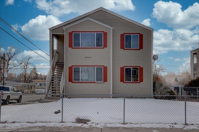 Foto del edificio - 4500 W Bingham Pl