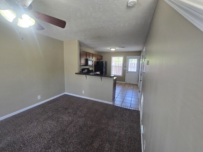 Building Photo - 812D OAK ARBOR CT, CLARKSVILLE, TN 37040