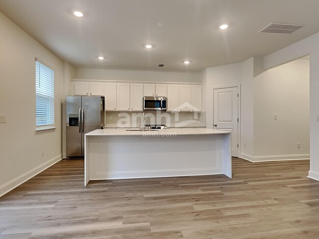 Building Photo - 168 Portside Pk Dr