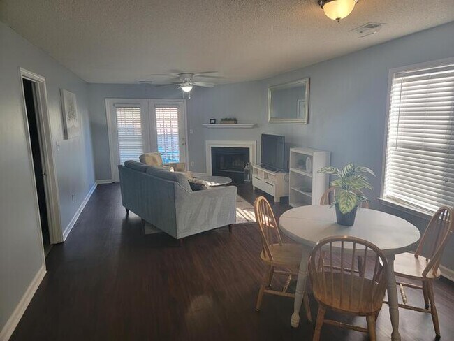 Foto del edificio - Furnished Rental