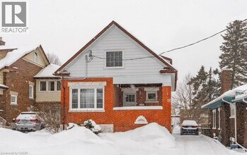 Building Photo - 12 Park St