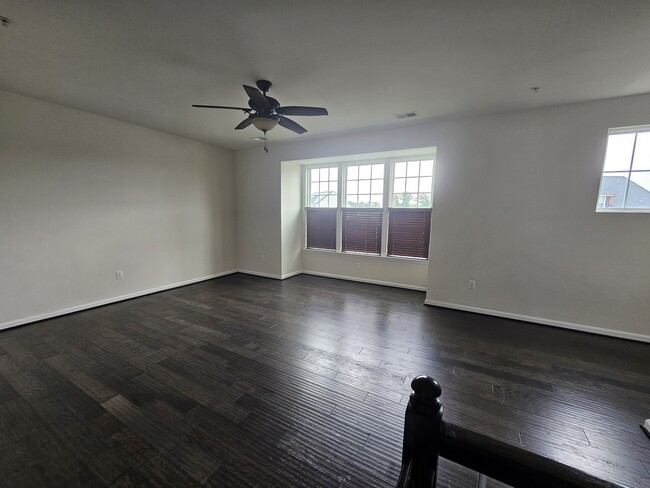 Foto del edificio - 109 Wheatfield Dr