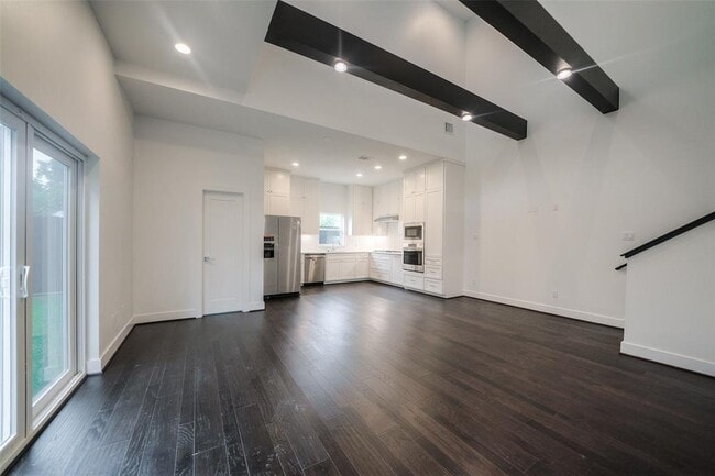 Building Photo - 7714 Jacquelyn Oaks Rd