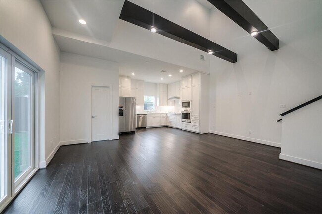 Foto del edificio - 7714 Jacquelyn Oaks Rd