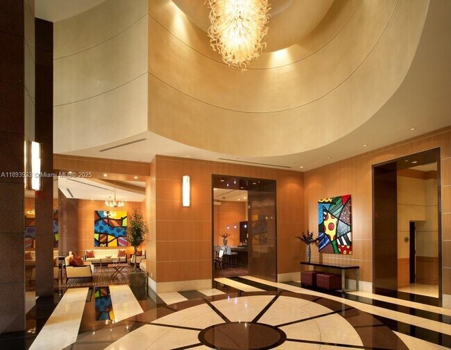 Building Photo - 253 NE 2nd St