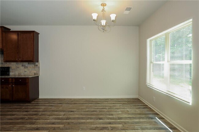 Foto del edificio - 1545 Iris Walk