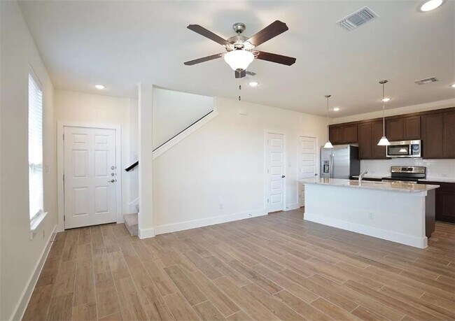 Foto del edificio - 637 Parkline Dr
