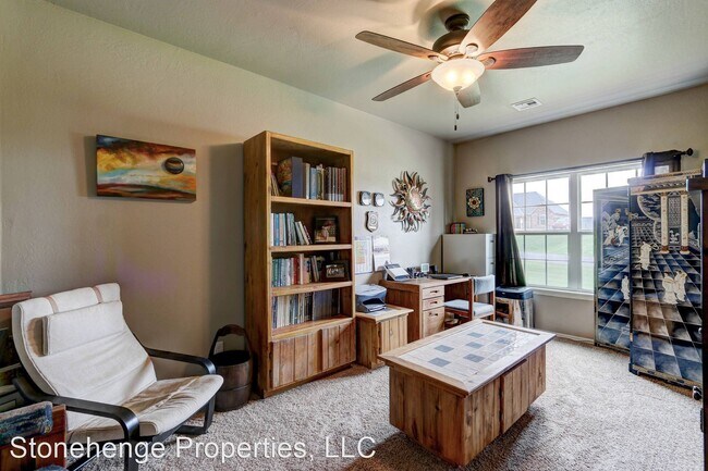 Foto del edificio - 4 br, 3 bath House - 10625 Granada Dr.