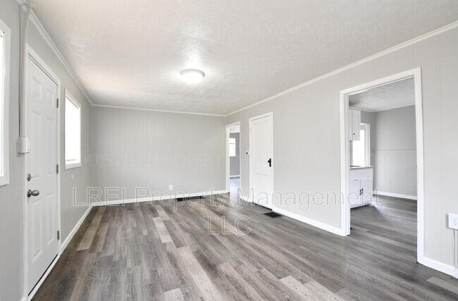 Building Photo - 1763 W Lee St