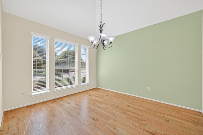 Building Photo - 26510 Pernod Oaks Dr