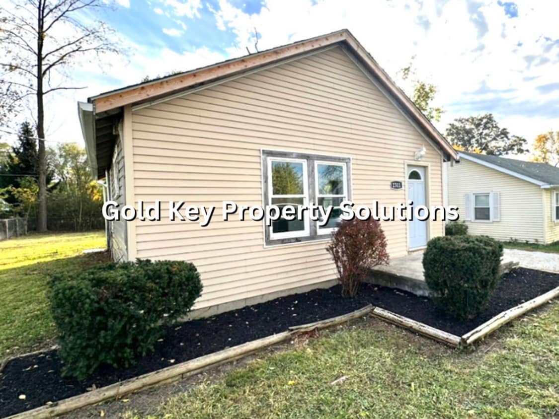 Foto principal - COMING SOON!! Updated 2BR / 1BR Single Fam...