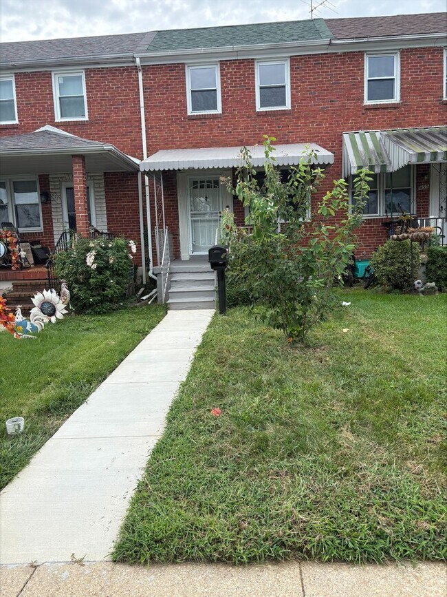 Building Photo - 433 Oakwood Rd