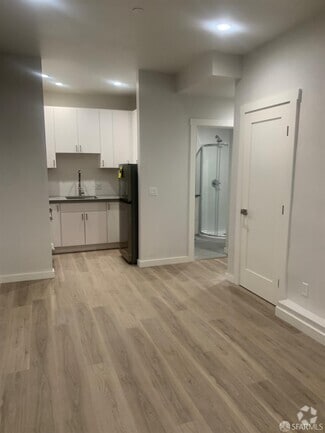 Building Photo - 626 Natoma St