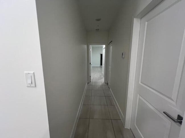 Building Photo - 3884 Melaleuca Ln