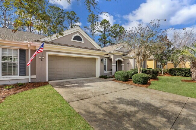 Foto del edificio - "213 Landing Lane - Charming 2-Bed, 2-Bath...