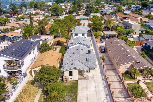 Foto del edificio - 2361 Moss Ave