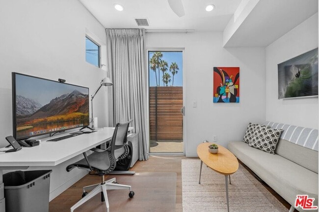 Building Photo - 3623 1/2 S Centinela Ave