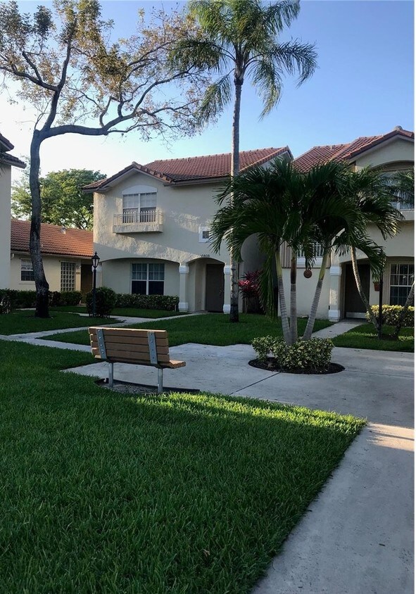 10813 NW 3rd Ct, Pembroke Pines, FL 33026 Townhouse for Rent in Pembroke Pines, FL