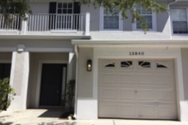 Foto del edificio - BEAUTIFUL 3 BEDFROOM, ,2.5 BATHROOMS TOWNH...