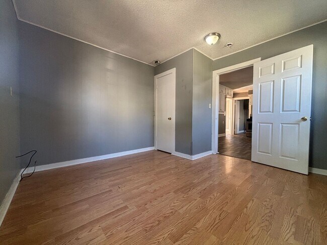 Foto del edificio - Cute 2 bedroom 1 bath Available Now!