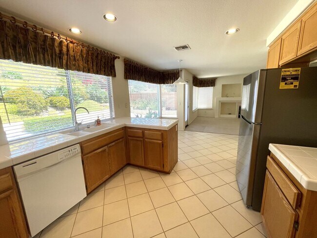 Foto del edificio - Spacious and Bright  Rancho Penasquitos Ho...