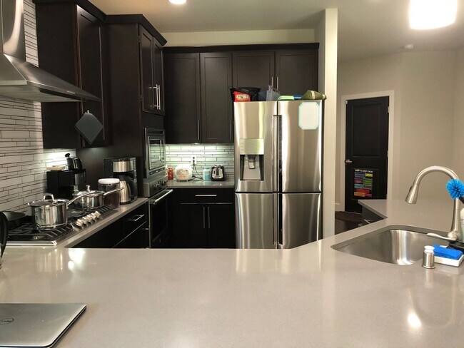 Foto del edificio - Majestic Home at Silver Peak Estates with 5 Bed and 3 Bath