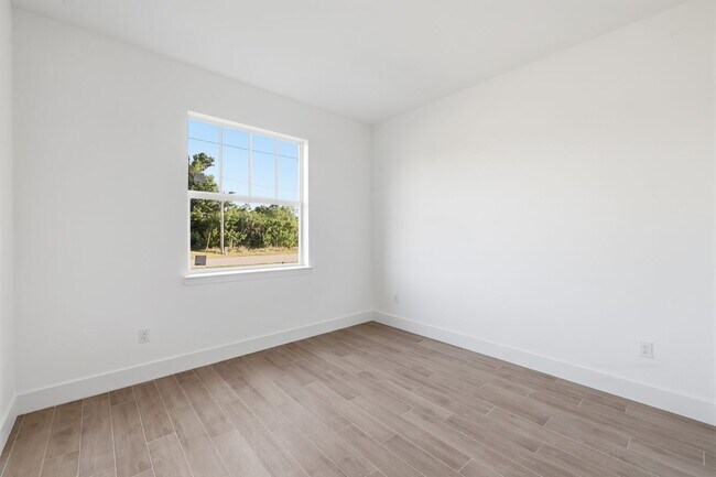 Foto del edificio - 500 Sunset Rd N