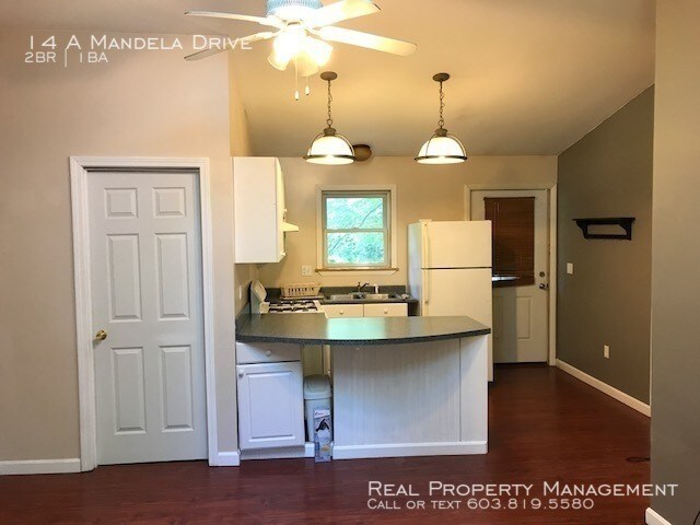 Building Photo - Heat and electric included! 2 Bedroom