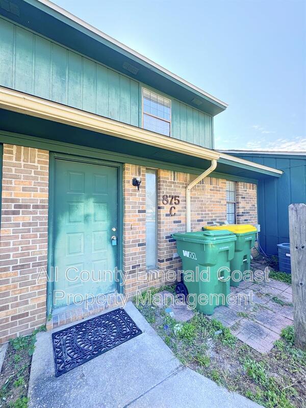 Foto del edificio - 875 Fairview Dr