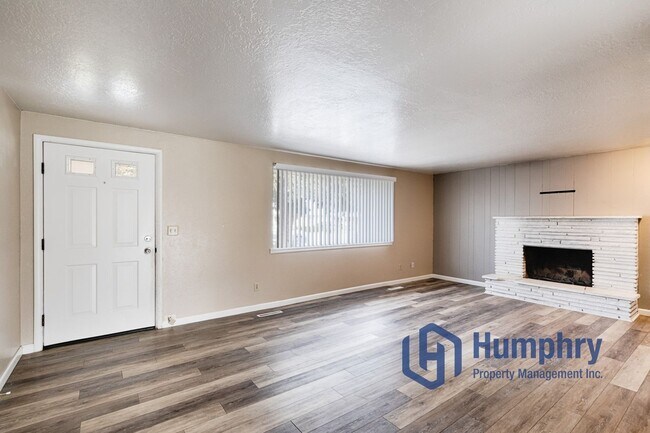 Foto del edificio - Nice home located off of Cleveland Blvd. near downtown Caldwell