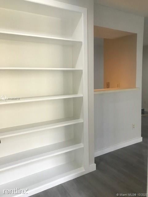 Building Photo - 1 br, 1 bath Condo - 850 Riverside Dr