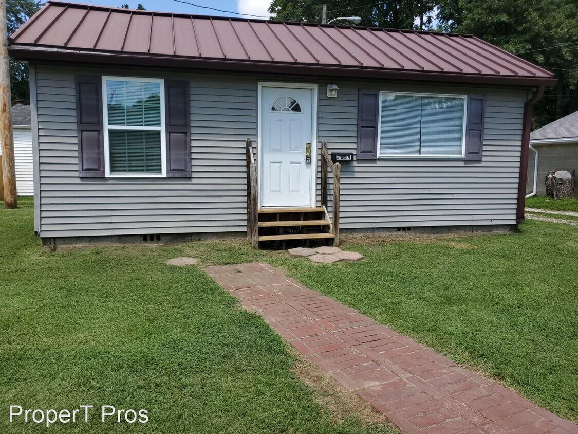 1 br, 1 bath House 2034 Covert Avenue Ev... House Rental in