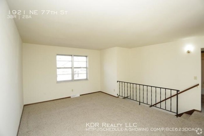 Building Photo - 3 bedroom in Gladstone MO 64118