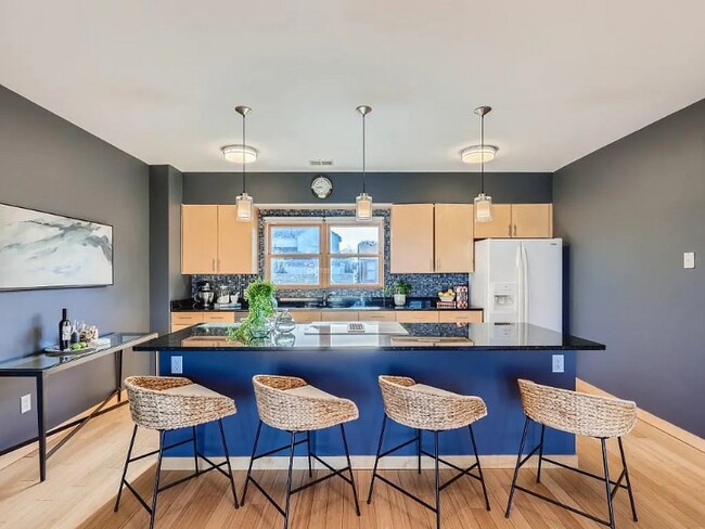 Foto del edificio - 166 2nd St N