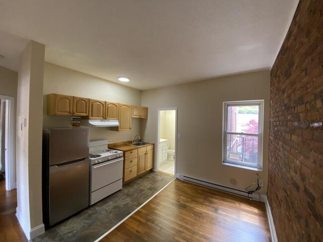 Building Photo - 2 bedroom in Boston MA 02115
