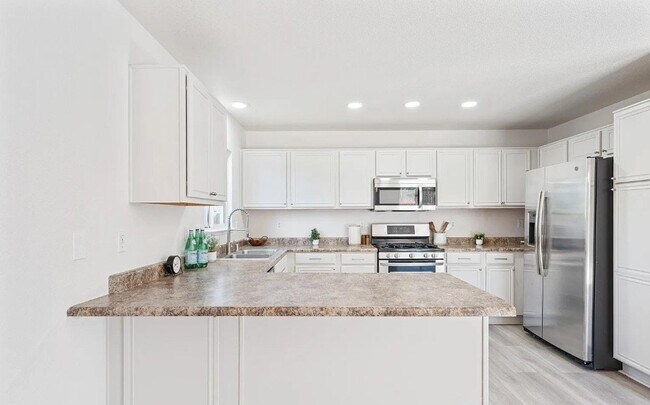 Foto del edificio - 17705 Oakview Ct