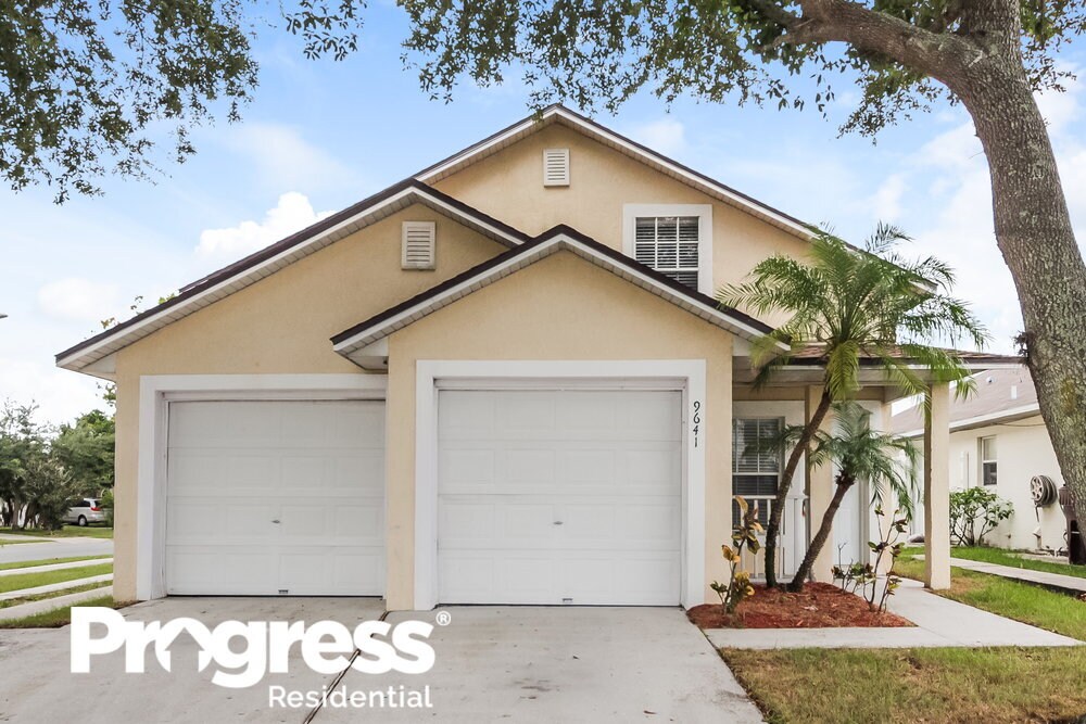Primary Photo - 9641 Hollyhill Dr