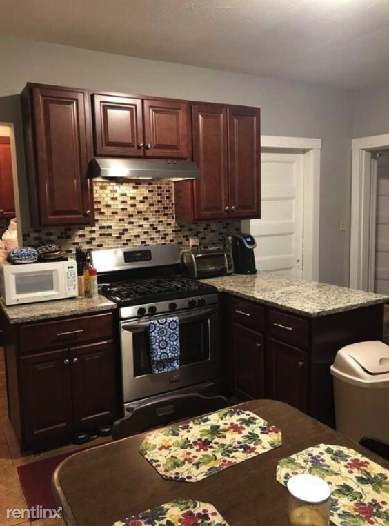 Building Photo - 3 br, 1 bath Condo - 10 Carmel St Apt 1