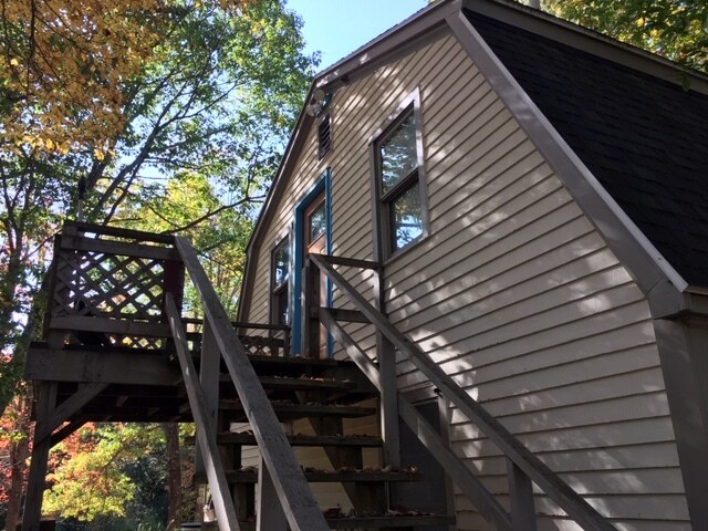 Private deck - 447 Lebanon Rd