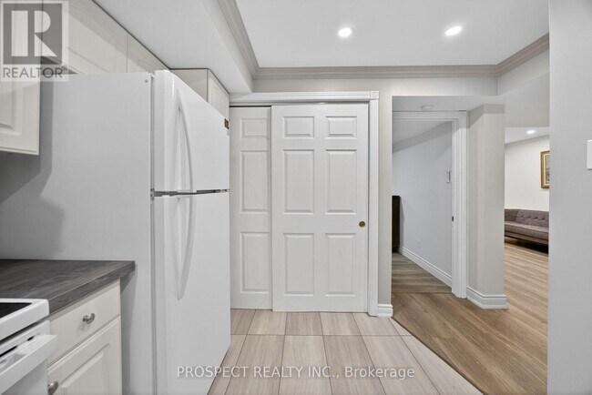 Photo du bâtiment - 76 Logan Ct