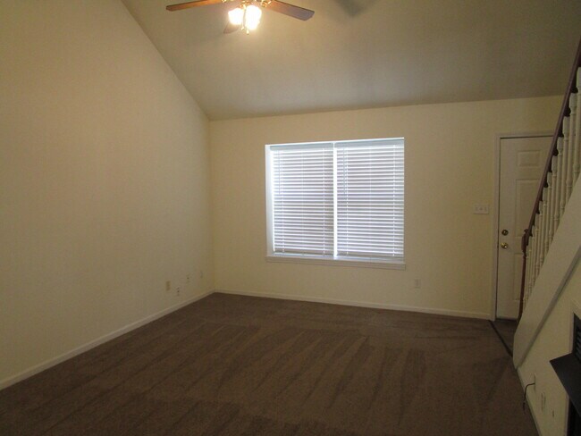 Building Photo - 3401 Ponderosa St