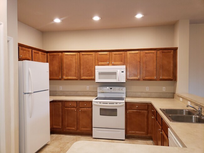 Building Photo - 5521 Hampton Woods Way