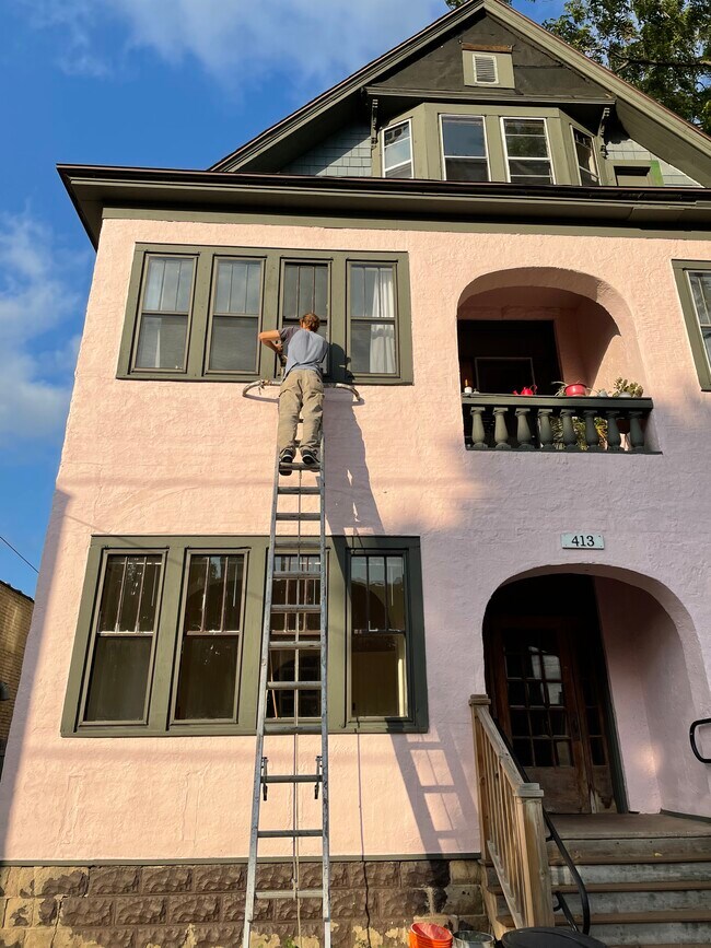 Building Photo - 413 S Baldwin St