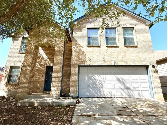 Building Photo - **APPLICATION RECEIVED** Beautiful 5-Bedro...