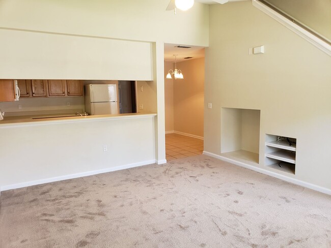 Building Photo - Large 3 bedroom town home with pool and gym for rent June 8, 2026 for $1650 per month