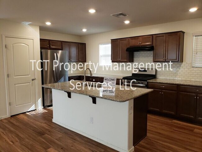 Foto del edificio - Beautiful Two-Story Chandler Home!
