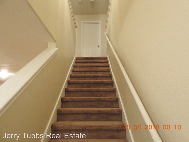 Building Photo - 4 br, 2.5 bath House - 1107 MOON LIGHT
